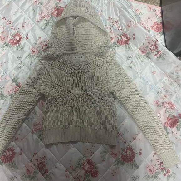 cream aero sweater - Picture 1 of 5